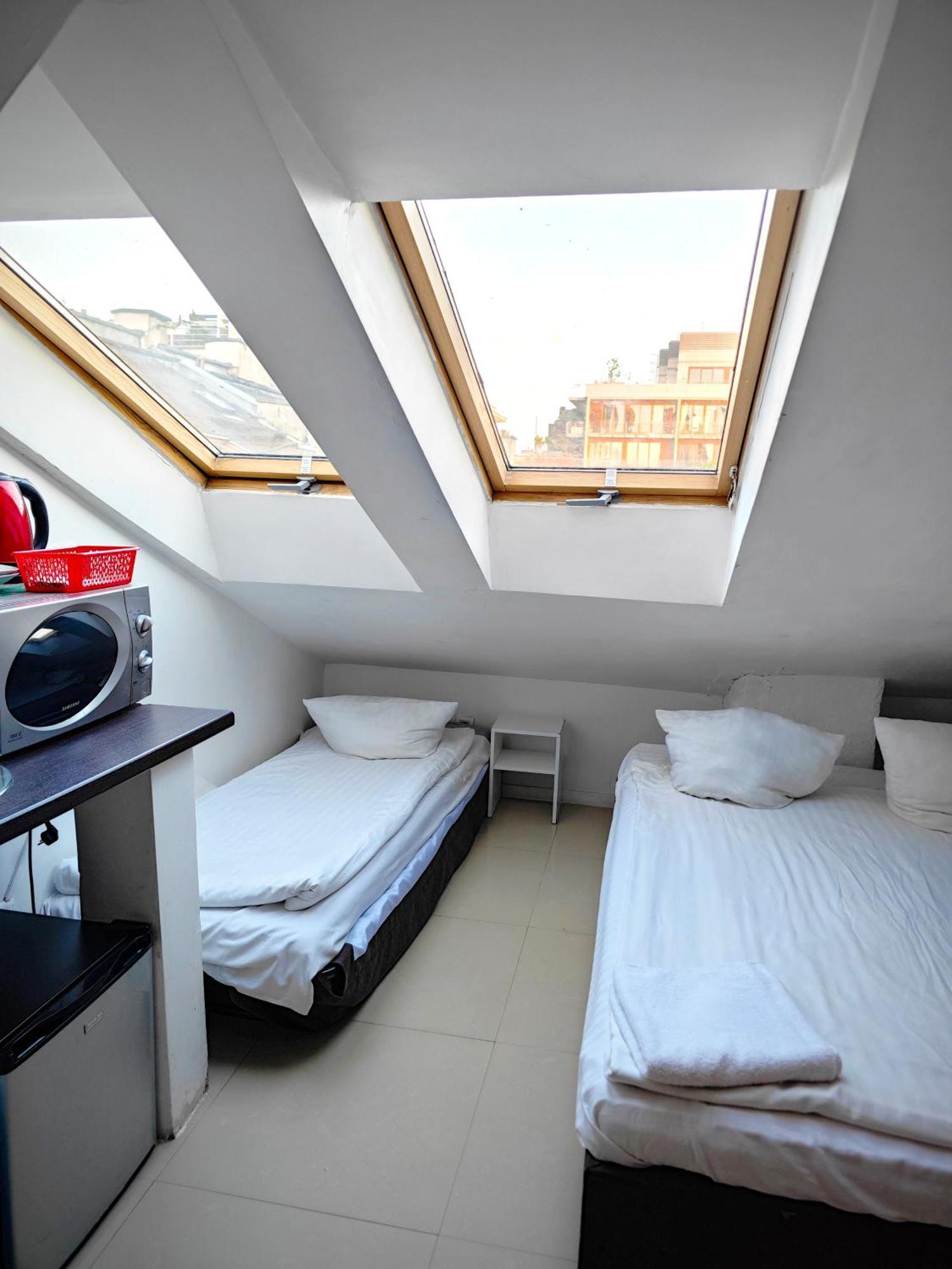 Apartamenty Hoza Attic Studio Varşovia Cameră foto