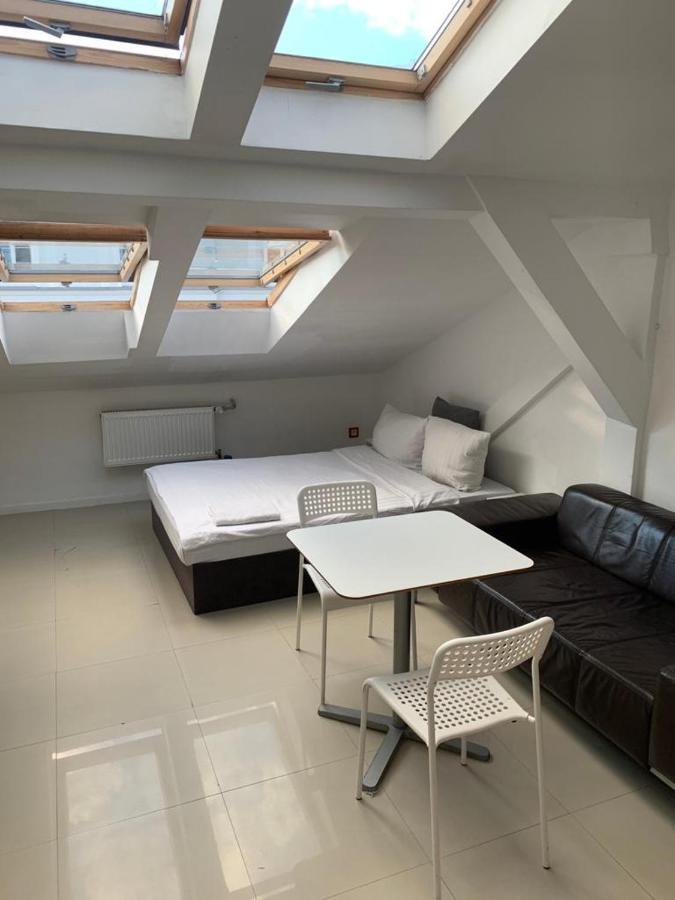Apartamenty Hoza Attic Studio Varşovia Exterior foto